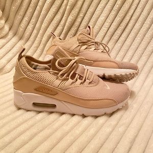 Tan airmax 90 size 7.5